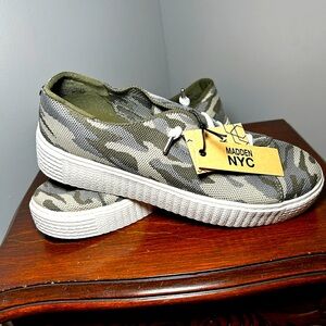 NWT Madden NYC Platform Sneakers 8.5